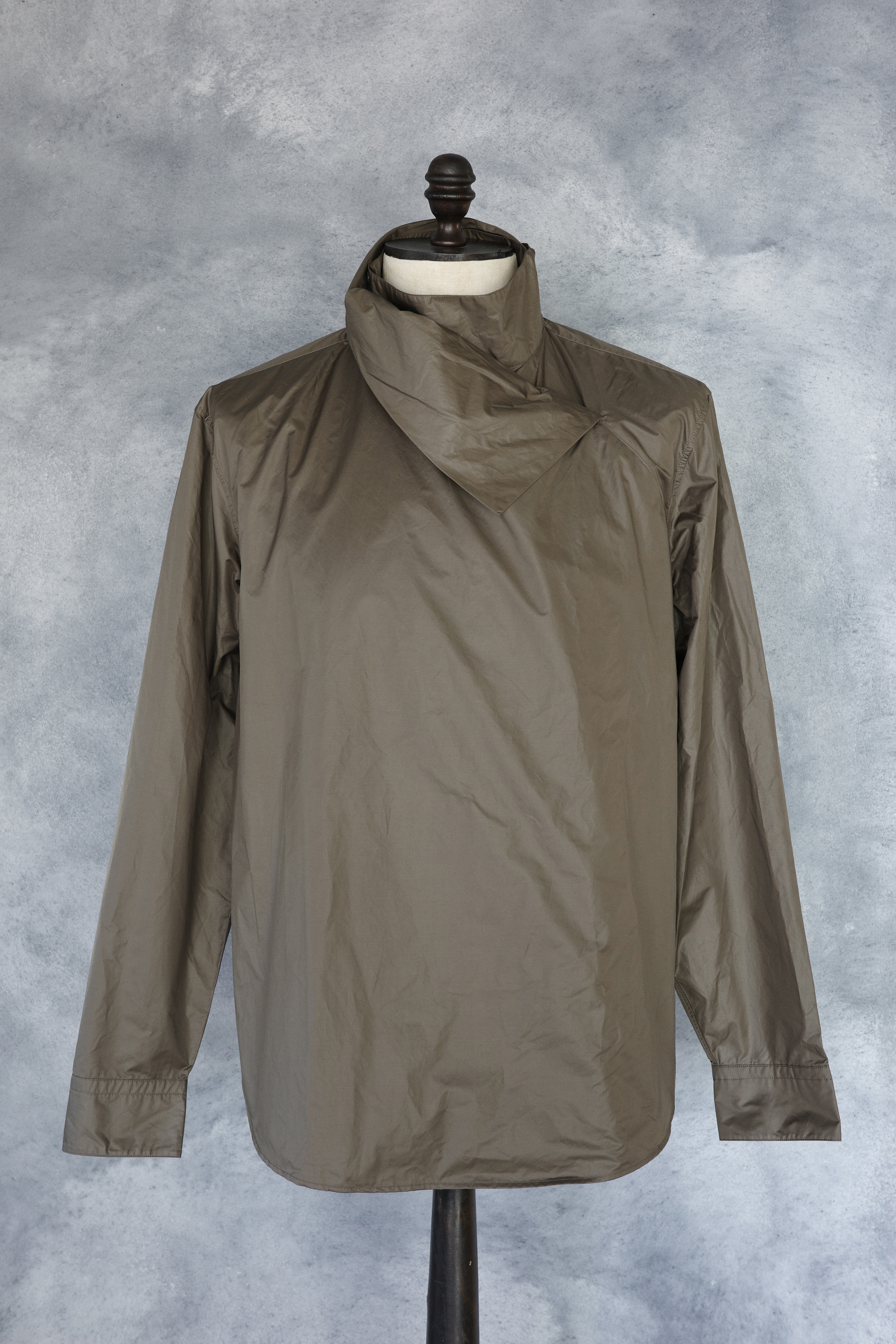 HERMÈS ハイネックプルオーバーシャツ 40