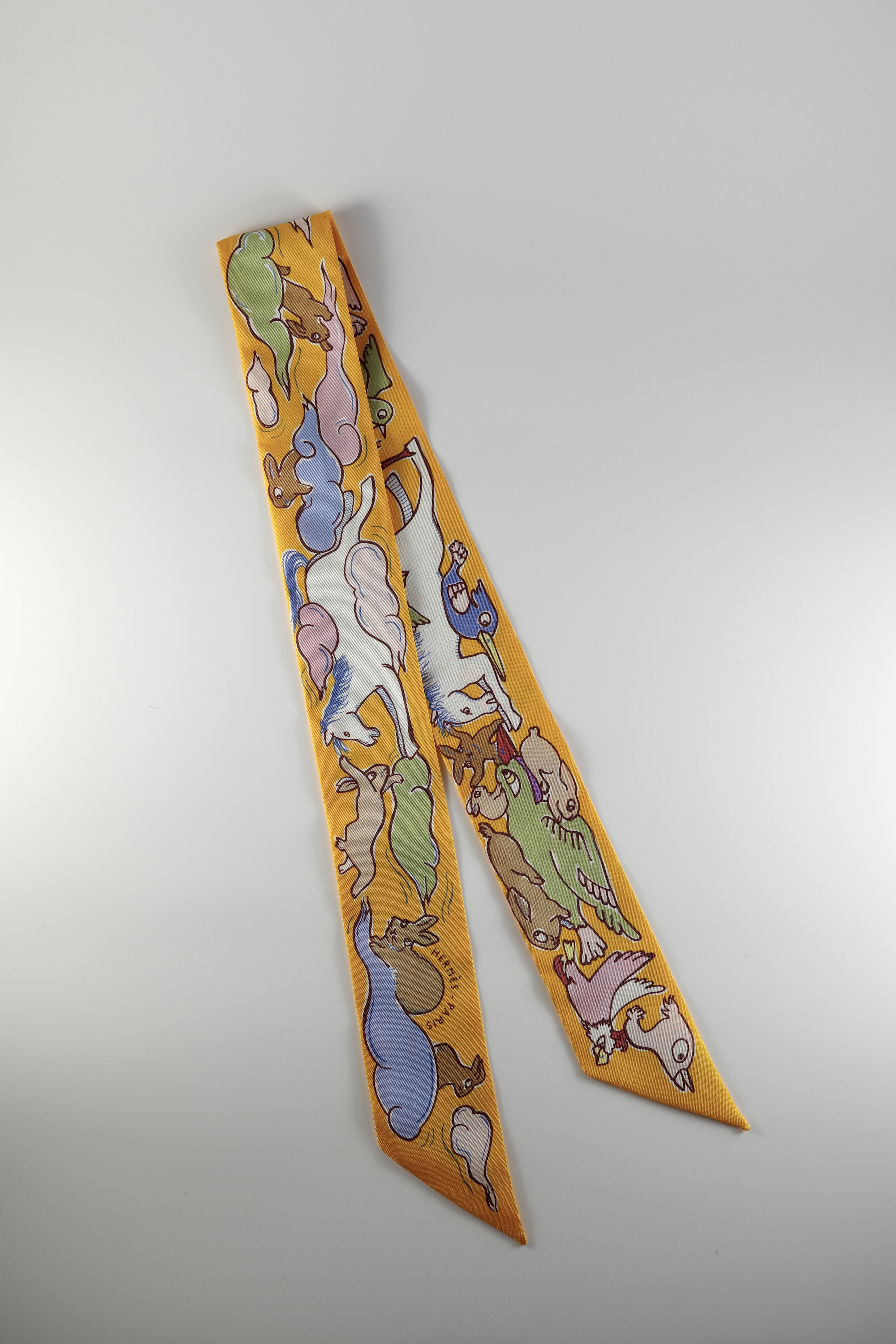 HERMÈS ツイリー “ Mille et Un Lapins” 千と一のウサギ スカーフ