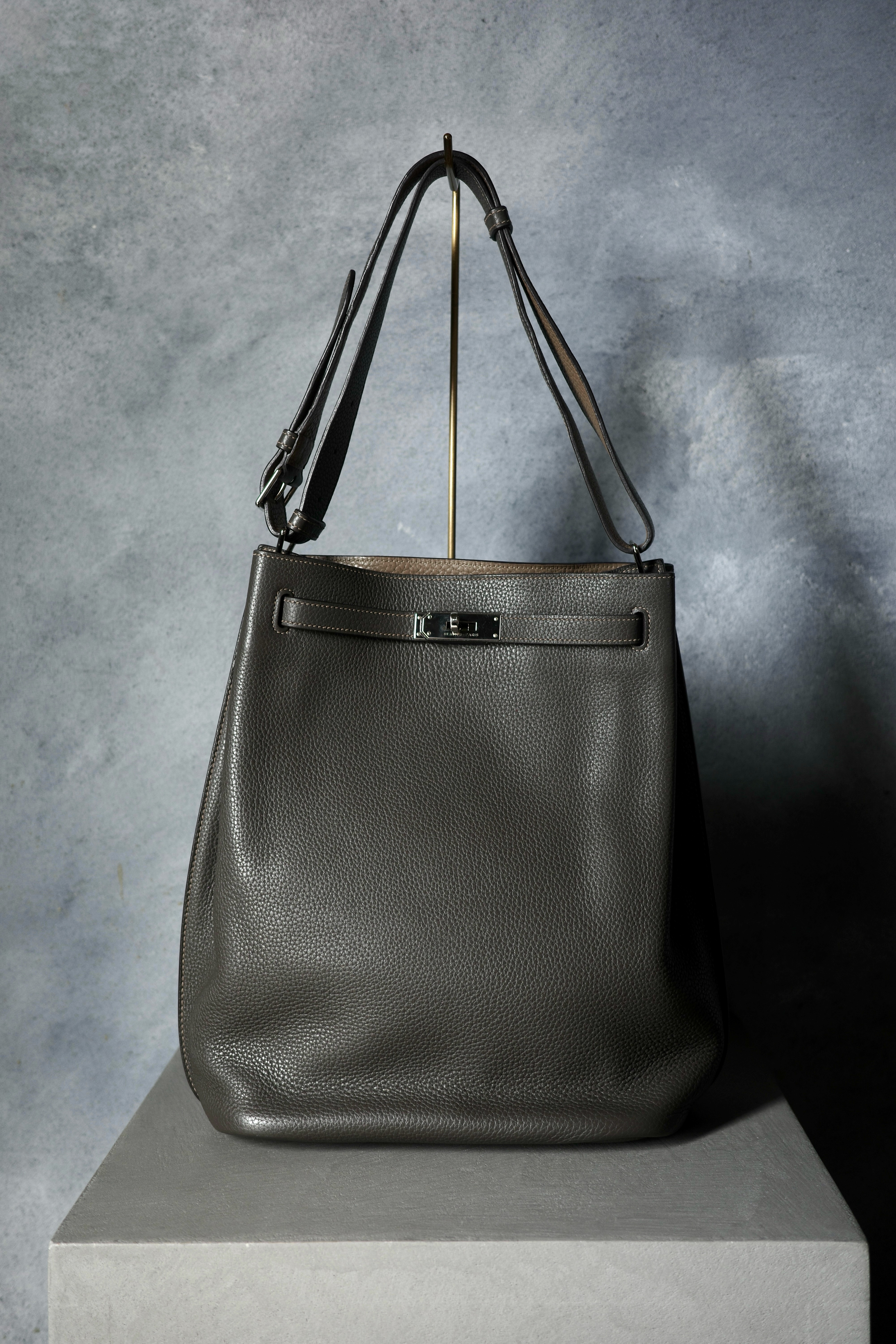 HERMÈS ソーケリー26  バッグ トゴ エタン