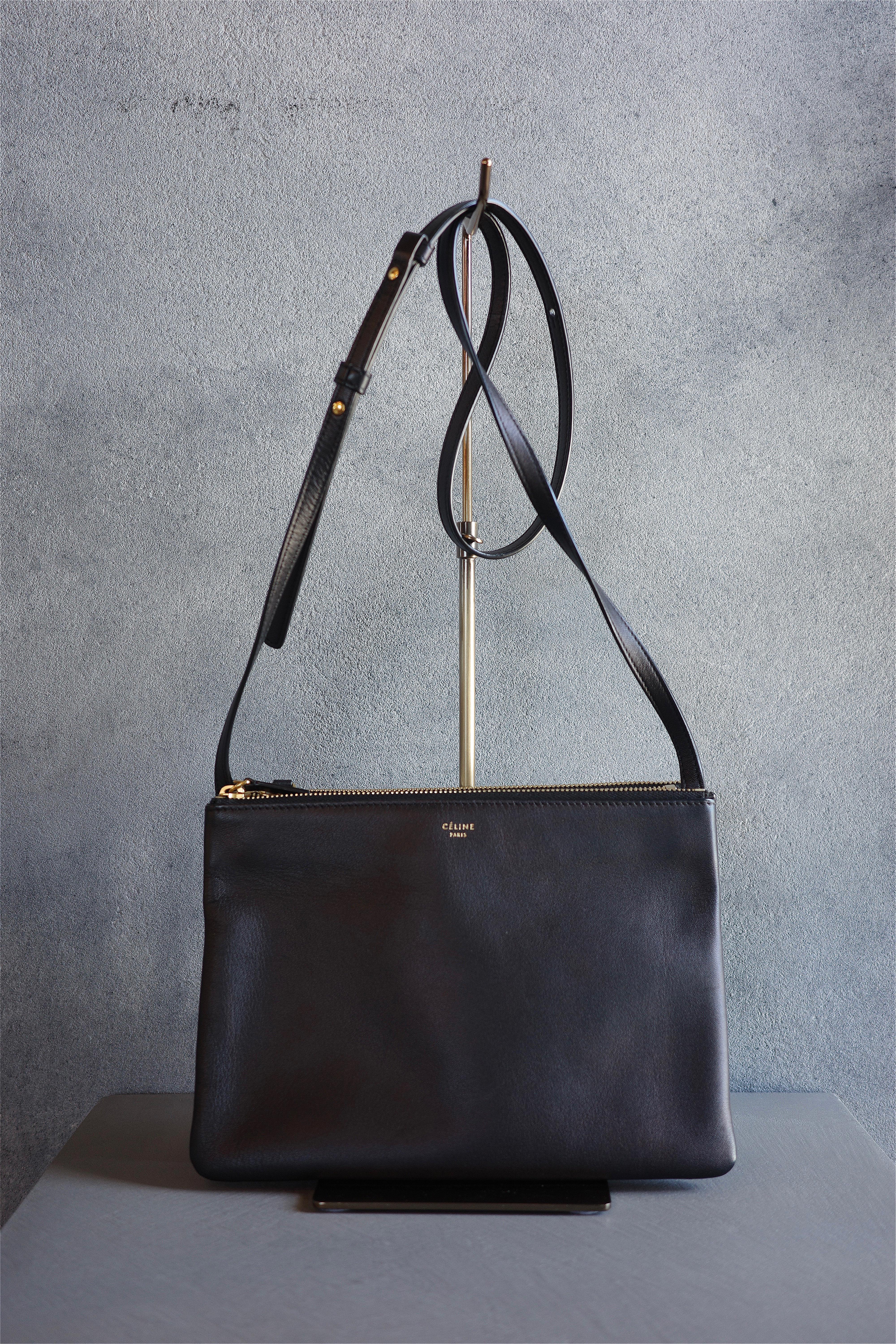 CÉLINE トリオ　ラージ　ショルダーバッグ