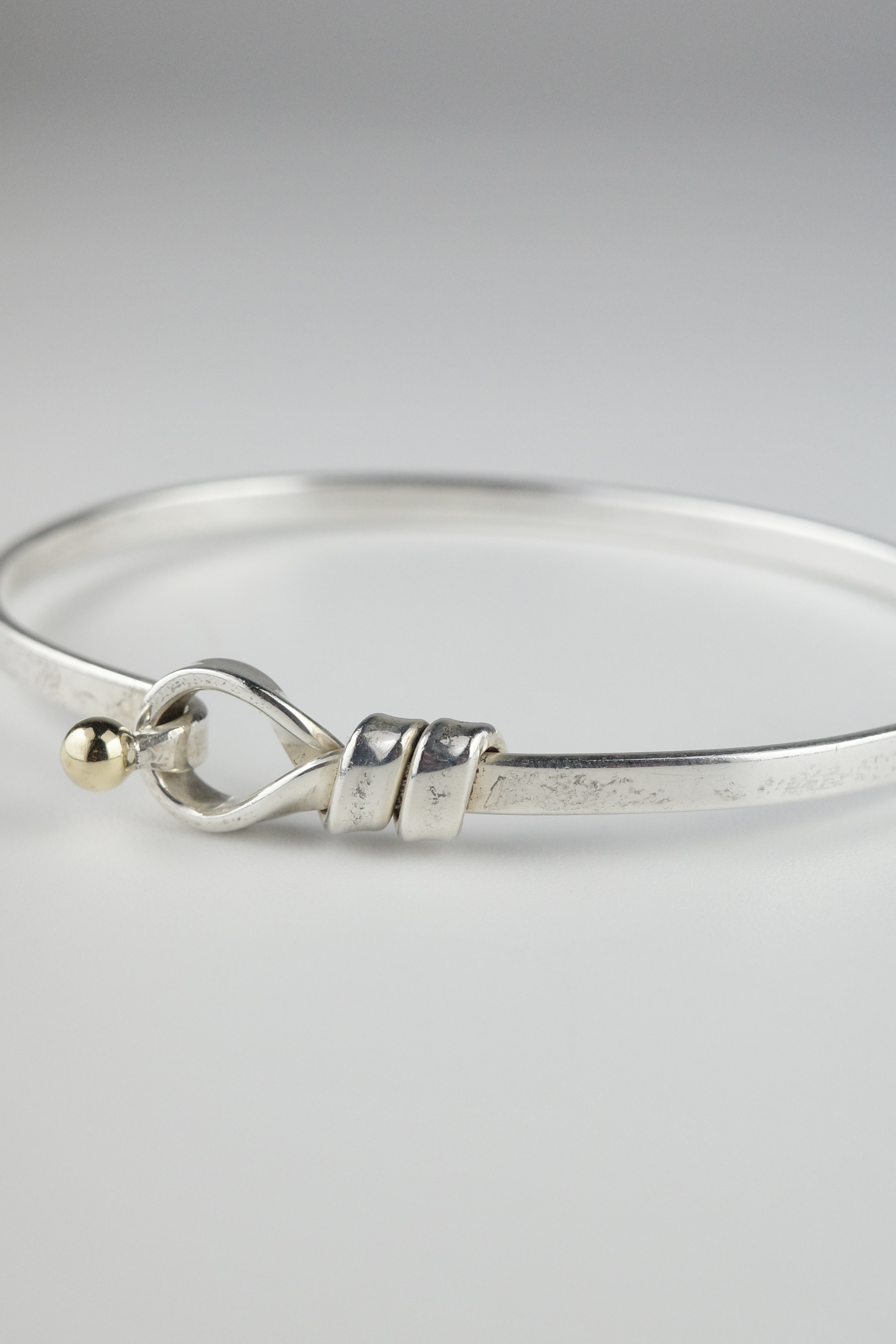 VINTAGE Tiffany&Co フック&アイ バングル - mozme