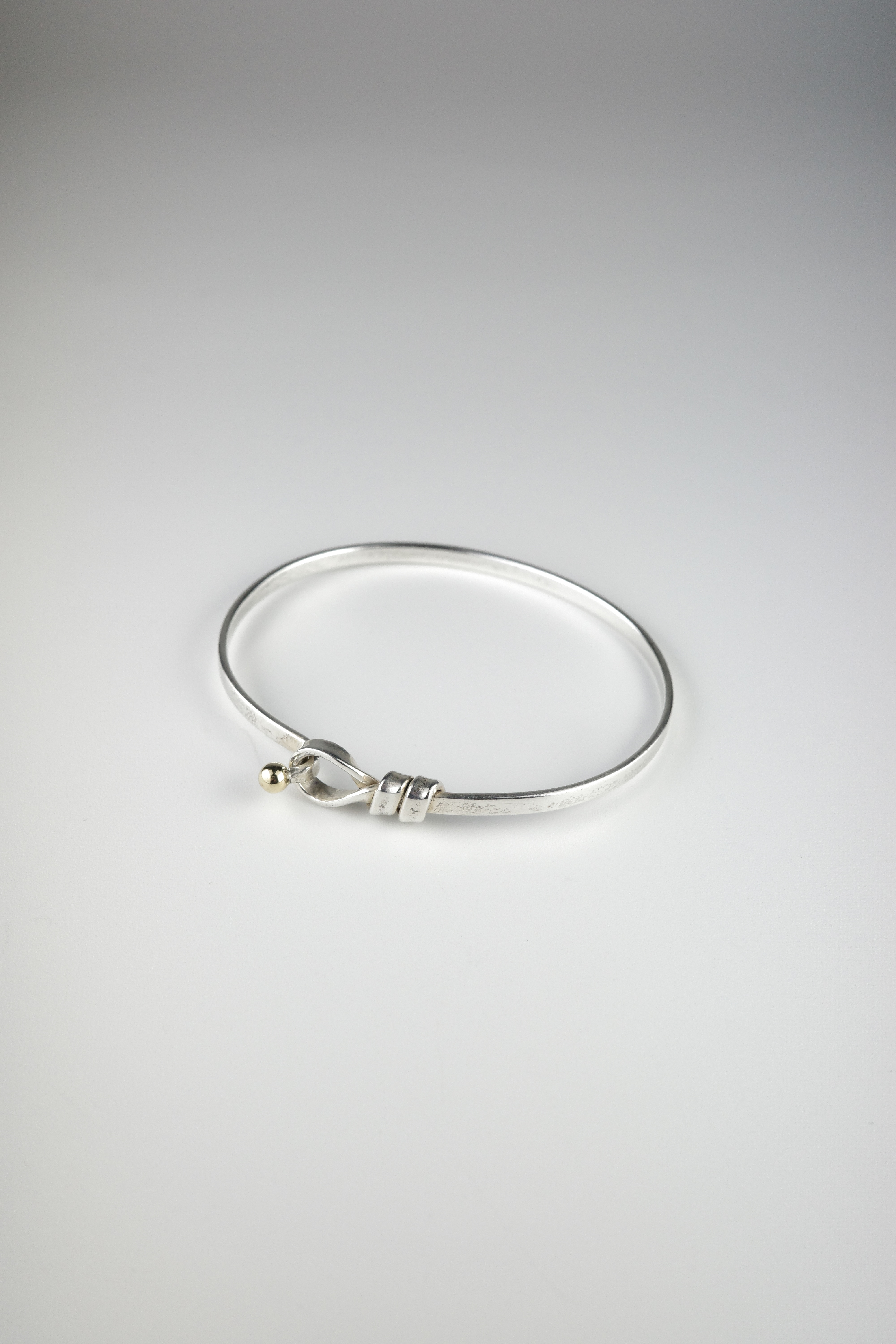 VINTAGE Tiffany&Co フック&アイ バングル - mozme