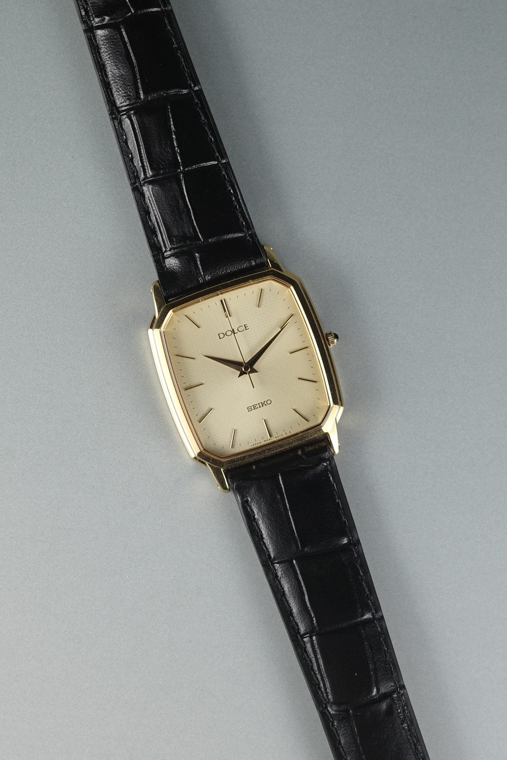 SEIKO "Dolce" ヴィンテージウォッチ クオーツ