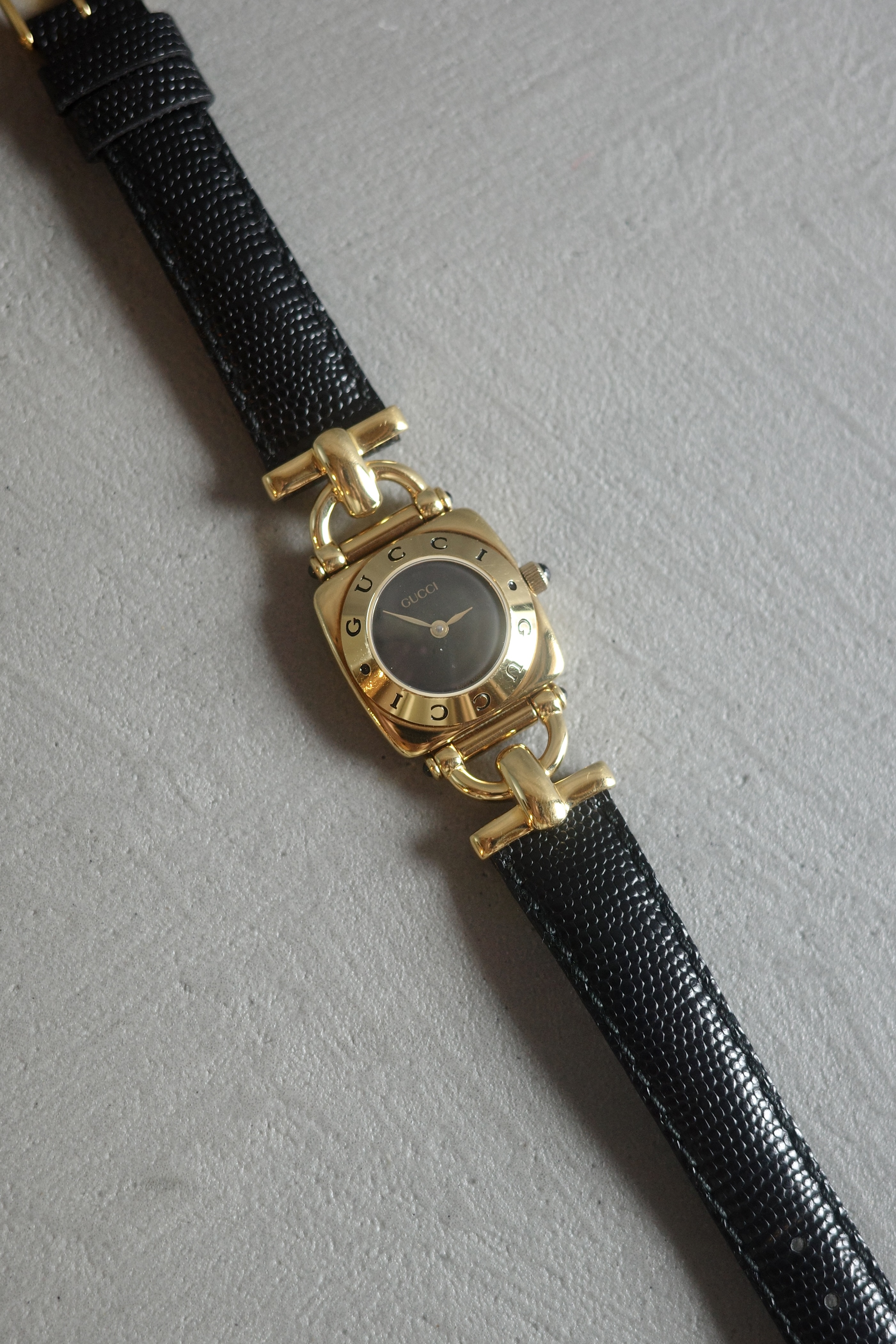 GUCCI  ヴィンテージウォッチ 6300L GD/BK