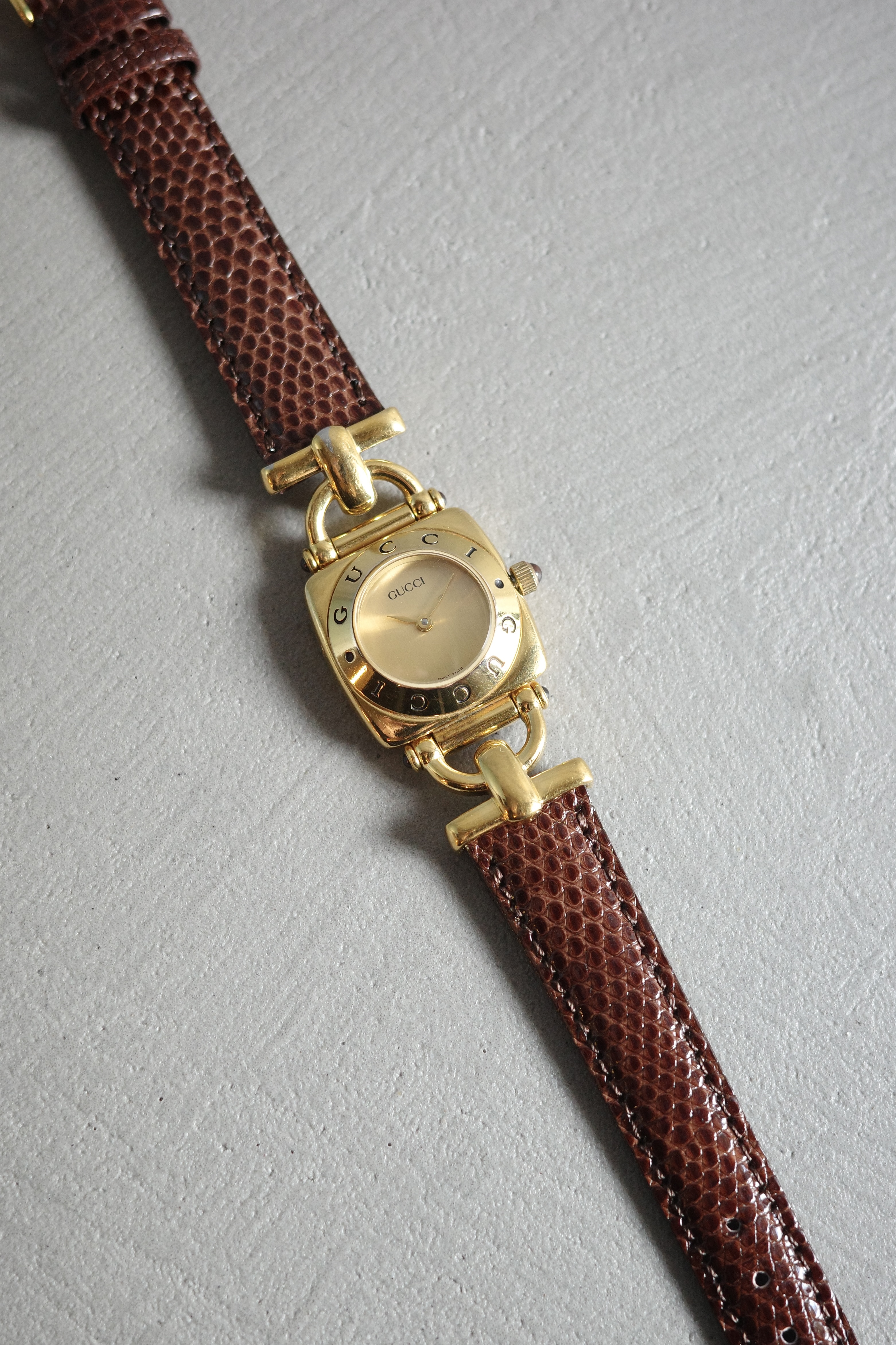 GUCCI ヴィンテージウォッチ 6300L GD/BR