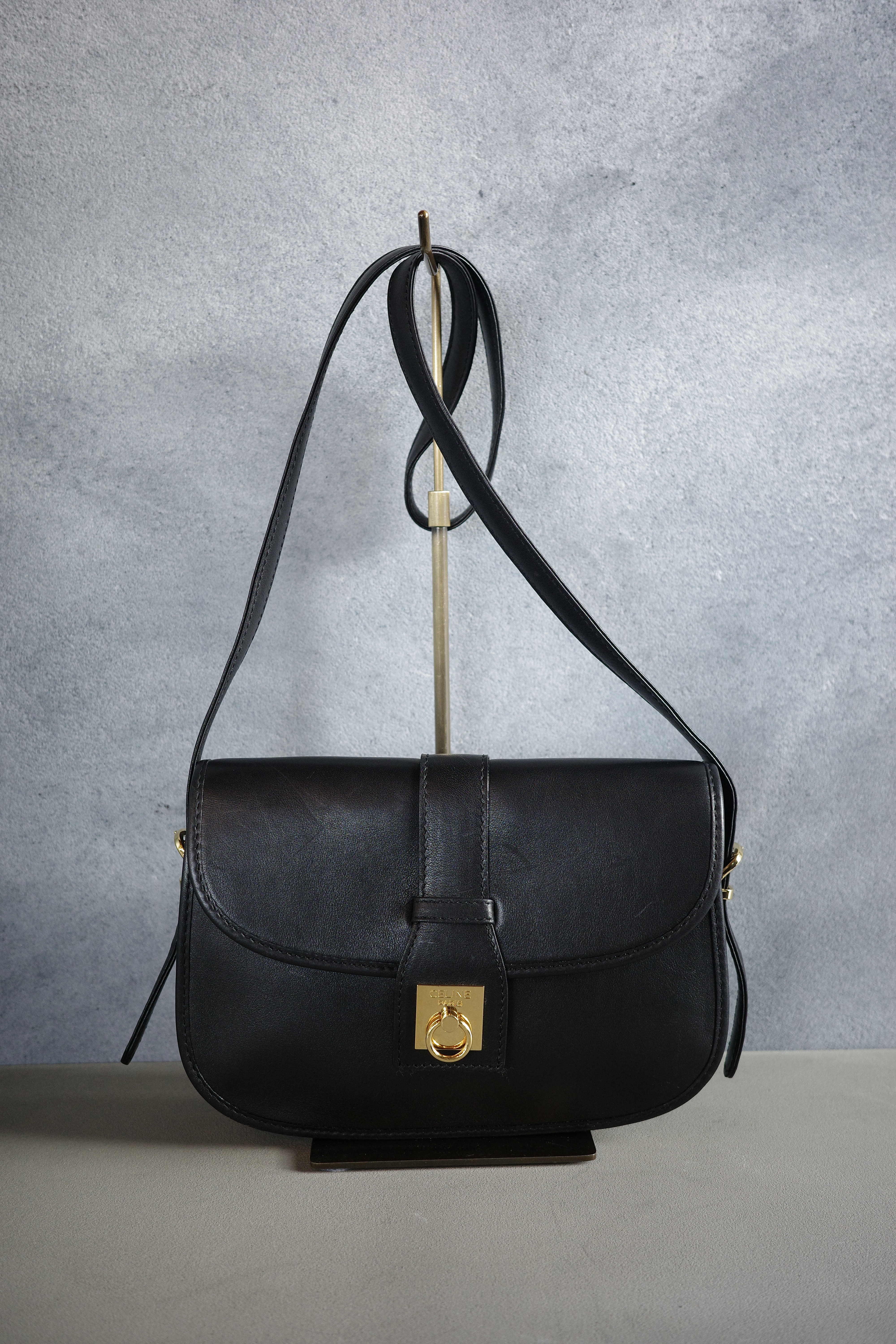 VINTAGE CÉLINE フラップリングショルダーバッグ