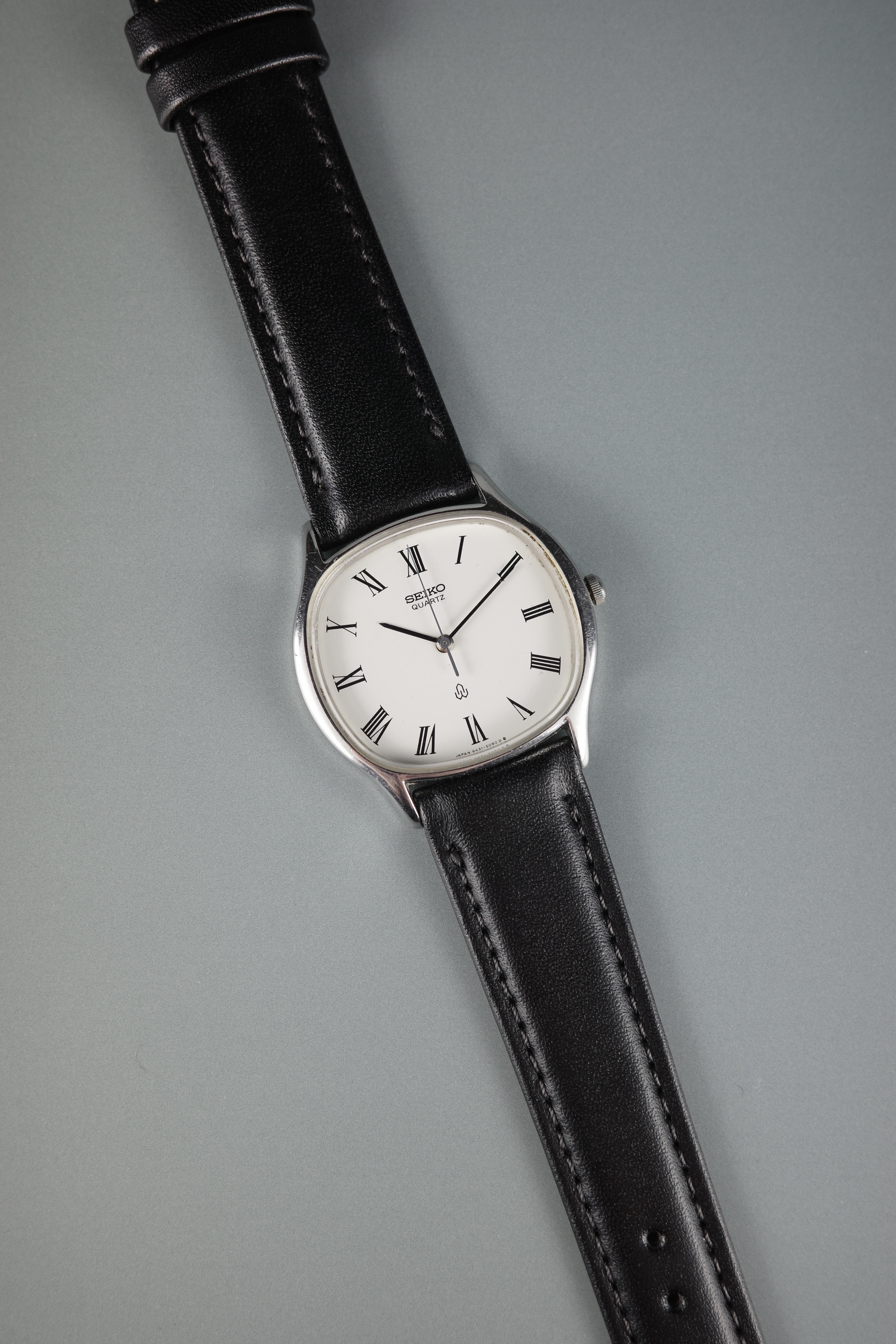 SEIKO トノー ローマン ヴィンテージウォッチ